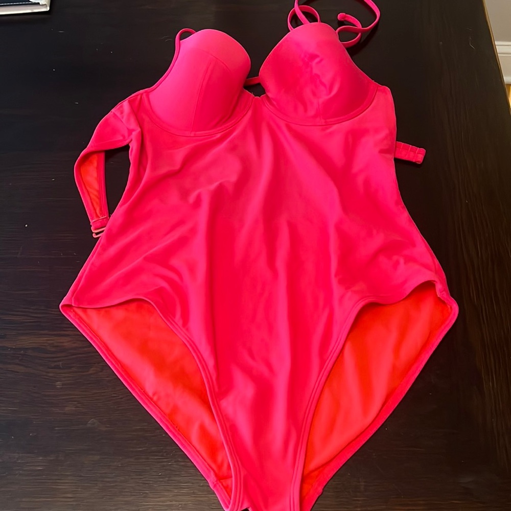 Old navy swimsuit halter